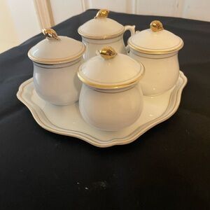 Elegant White and Gold espresso cups w/lids -9349- set of 4